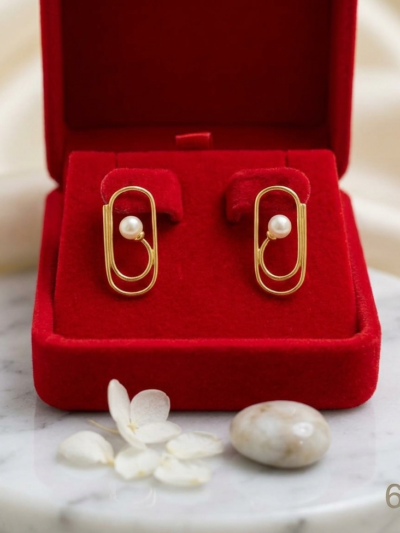 Premium Gold-Plated Avant-Garde Paperclip Pearl Drop Earrings
